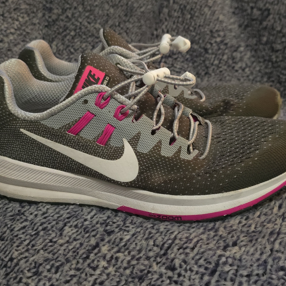 Nike Women's Gray and Pink Running Shoes
